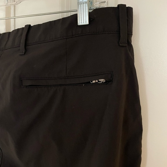 J. Crew Men’s Stretch Trade Mark 484 Slim Fit Tech Pants in Black, 32x30 - Picture 7 of 11